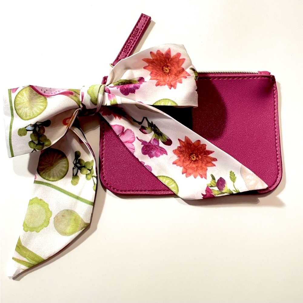 Estee Lauder Cosmetics Makeup Travel Bag Amba Living Fuchsia Clutch